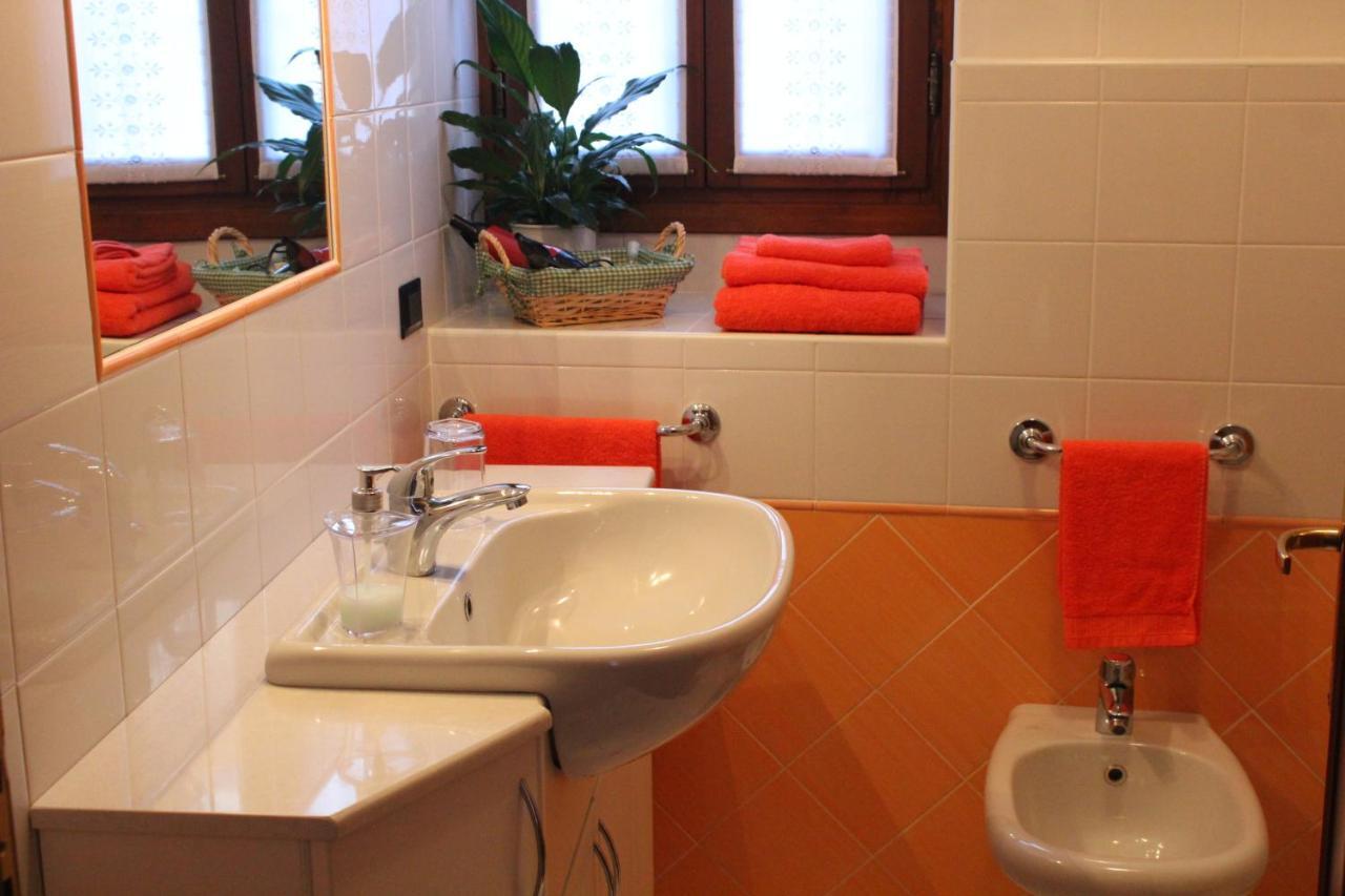 Casa Mia Apartment بيلاجيو الغرفة الصورة